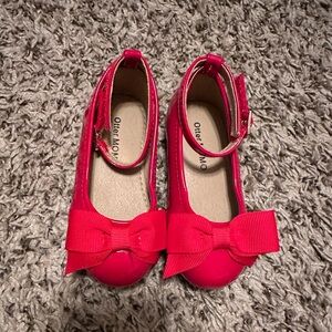 Toddler girls size 6 Red Dress Shoes